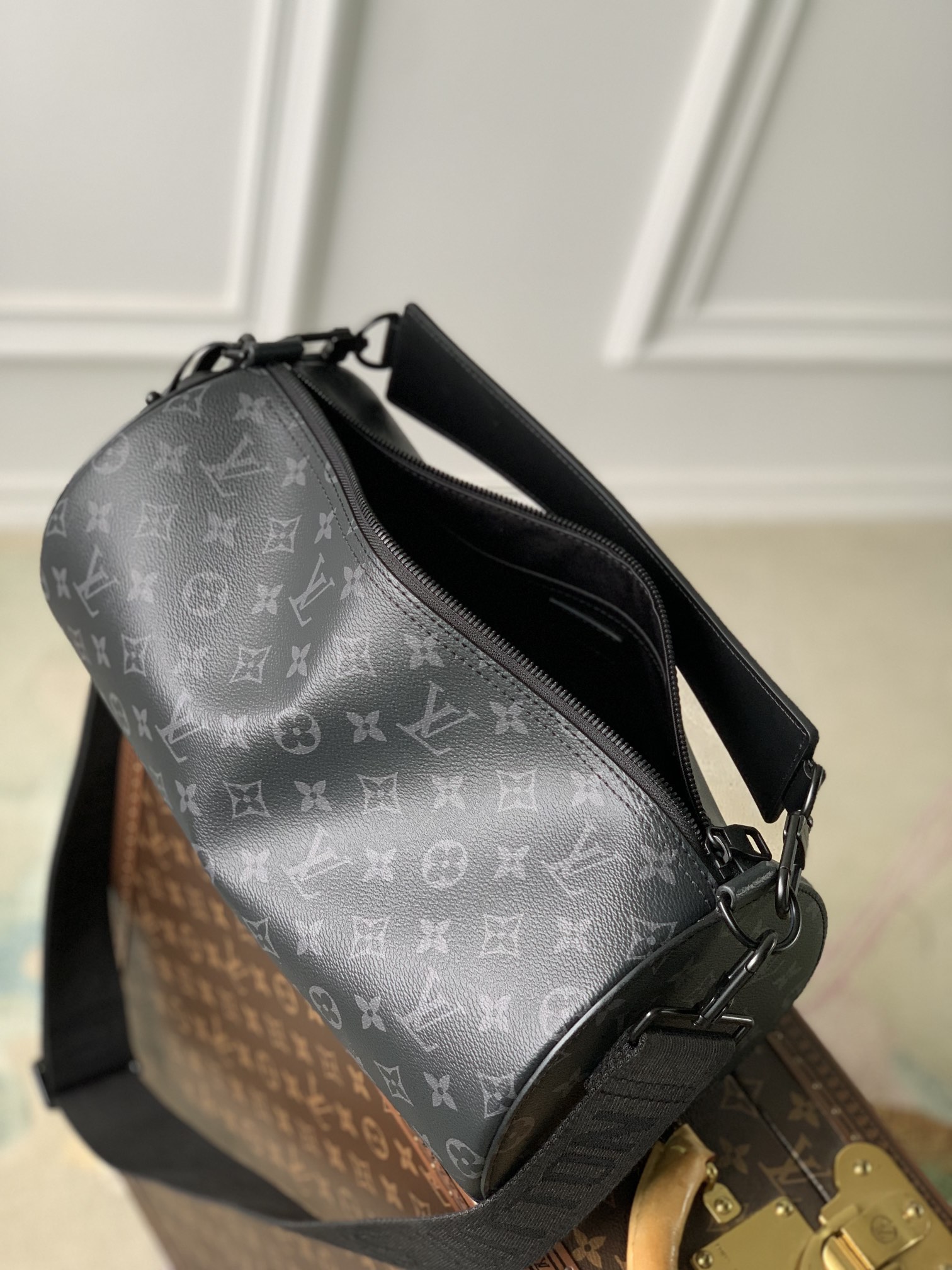 Louis Vuitton Soft Polochon Bag-33 x 17 x 17CM