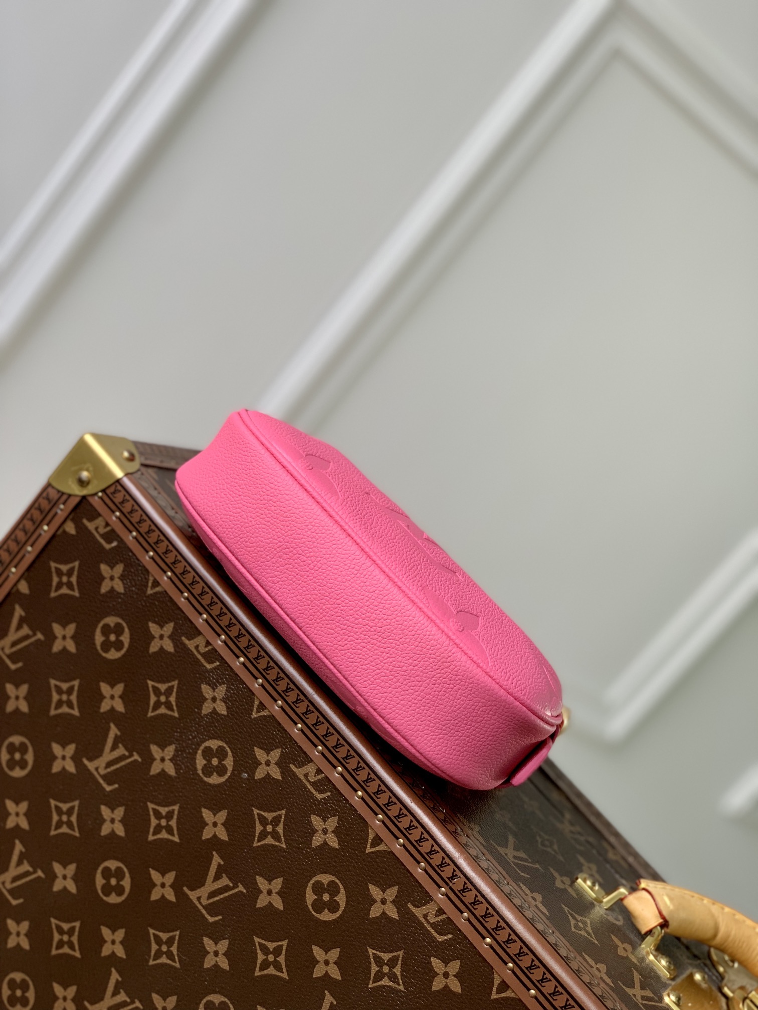 Louis Vuitton Mini Moon Bag M46692-20.5 x 11 x 5CM Louis Vuitton Mini Moon Bag M46692-20.5 x 11 x 5CM