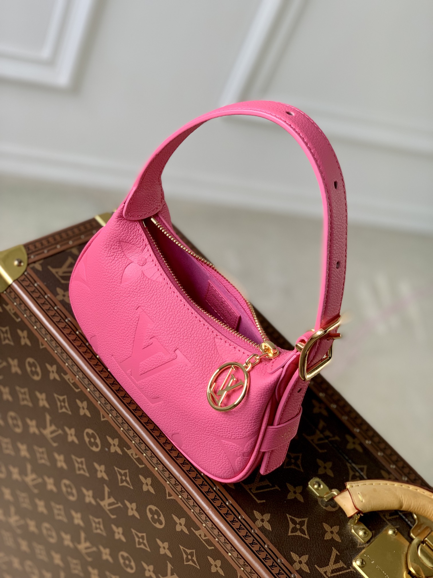 Louis Vuitton Mini Moon Bag M46692-20.5 x 11 x 5CM Louis Vuitton Mini Moon Bag M46692-20.5 x 11 x 5CM