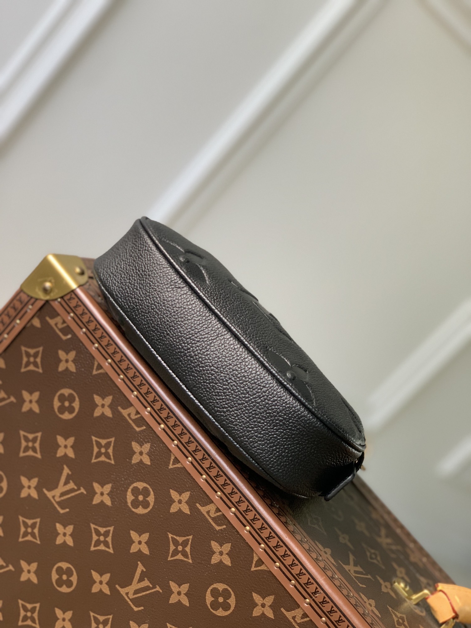Louis Vuitton Mini Moon Bag M46692-20.5 x 11 x 5CM Louis Vuitton Mini Moon Bag M46692-20.5 x 11 x 5CM