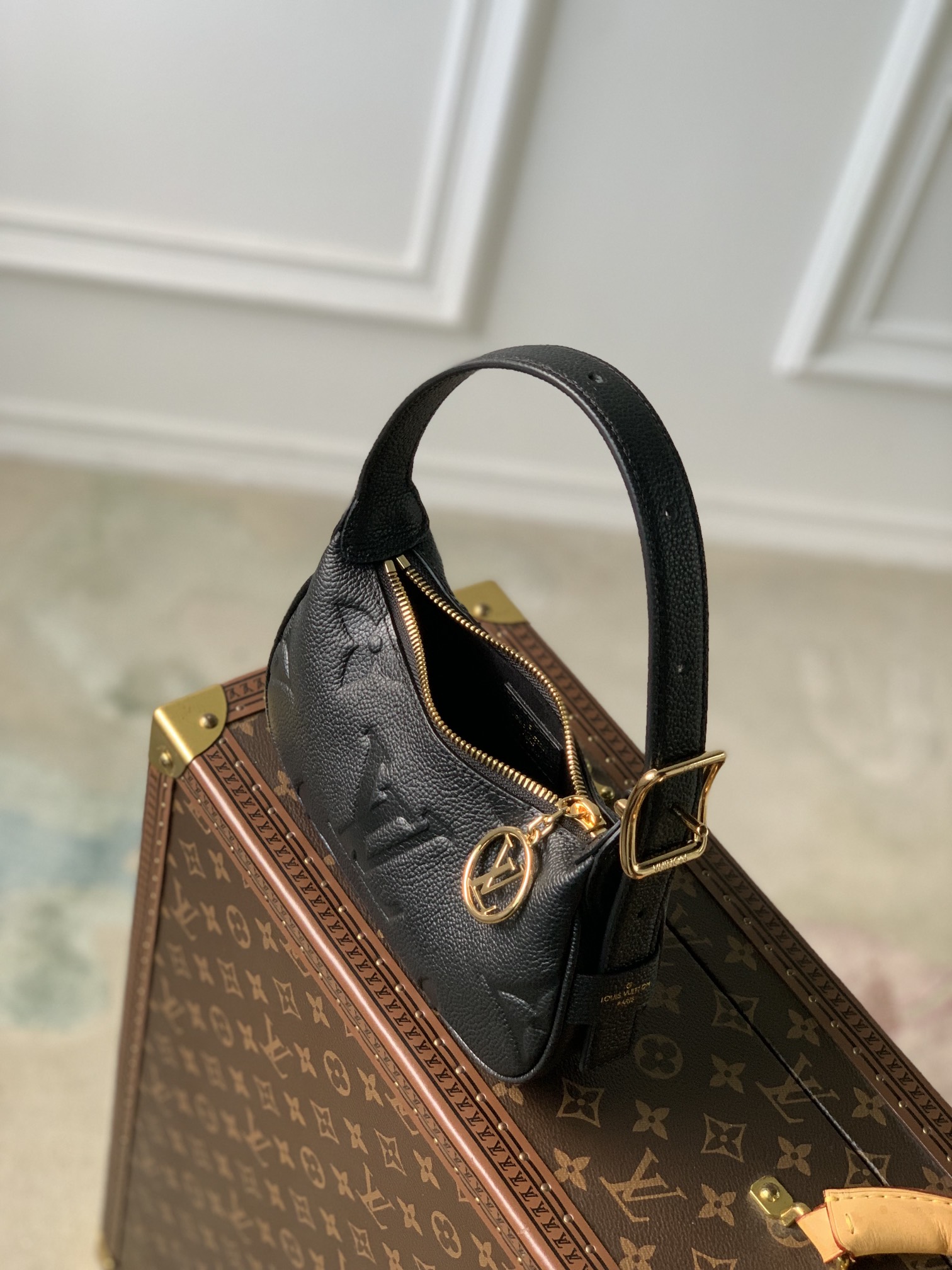 Louis Vuitton Mini Moon Bag M46692-20.5 x 11 x 5CM Louis Vuitton Mini Moon Bag M46692-20.5 x 11 x 5CM