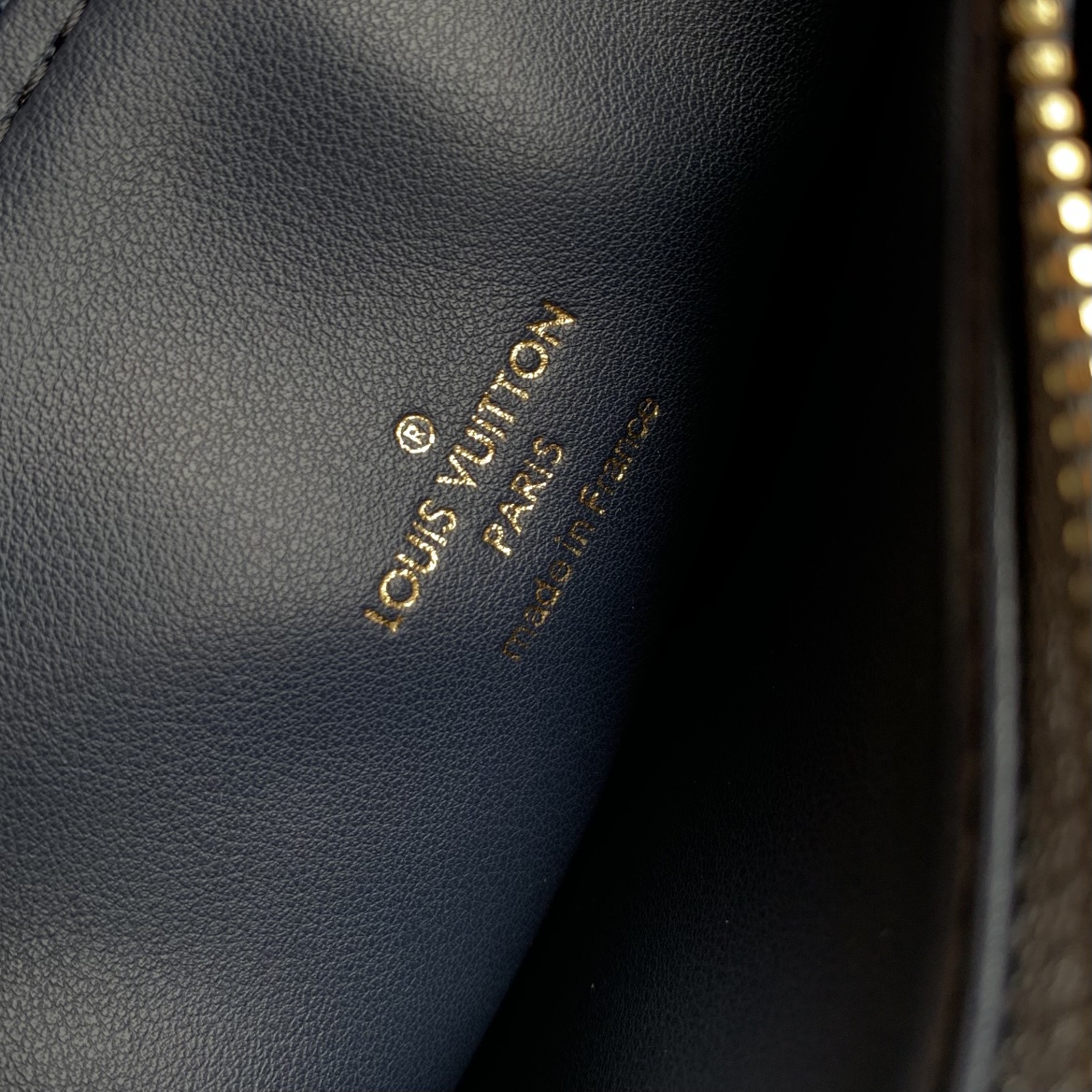Louis Vuitton Coussin Handbags-M2295-26*20*12CM