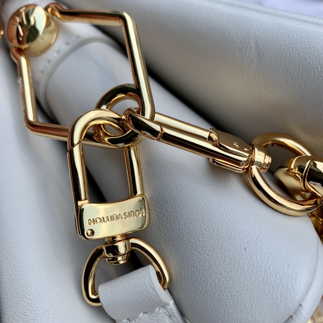 Louis Vuitton Coussin BB Bag-21*16*7 CM