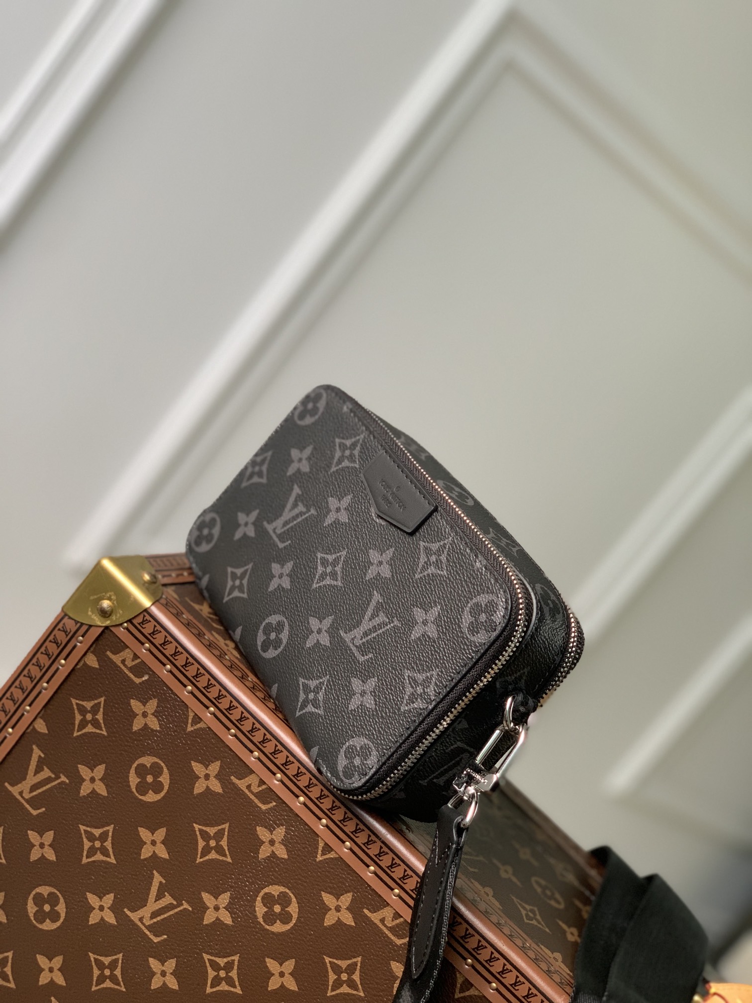 Louis Vuitton Alpha Wearable Bag-M22481-18.5 x 11.0 x 6.5CM