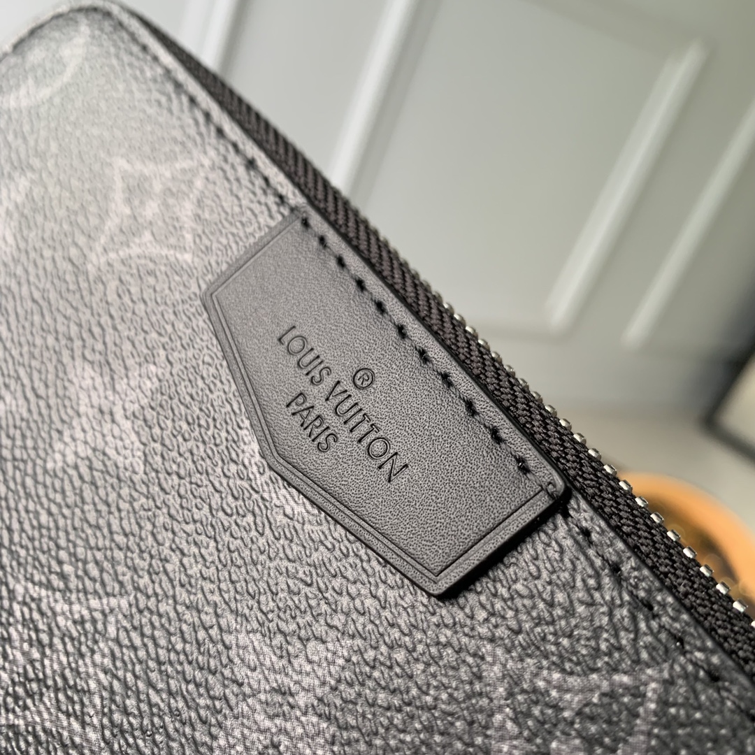 Louis Vuitton Alpha Wearable Bag-M22481-18.5 x 11.0 x 6.5CM