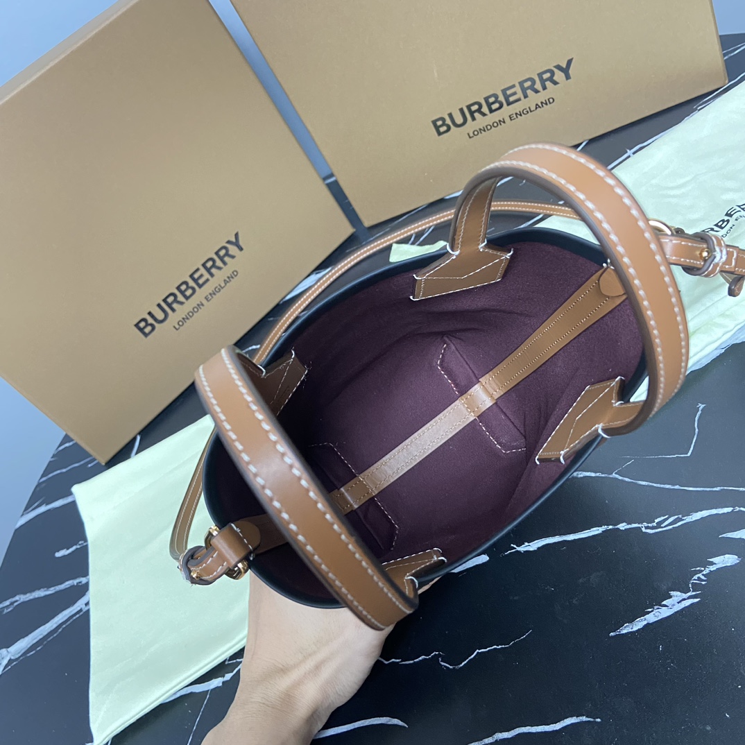 Burberry Bucket Bag-13*8.5*19.5CM