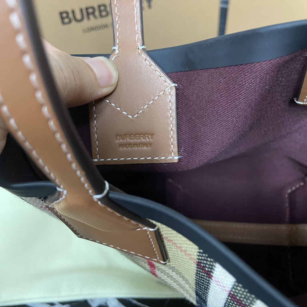 Burberry Bucket Bag-13*8.5*19.5CM