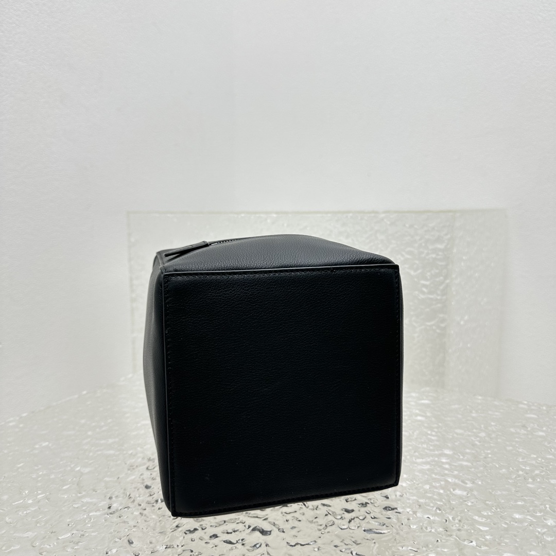 Balenciaga Handbags-16*16*16CM