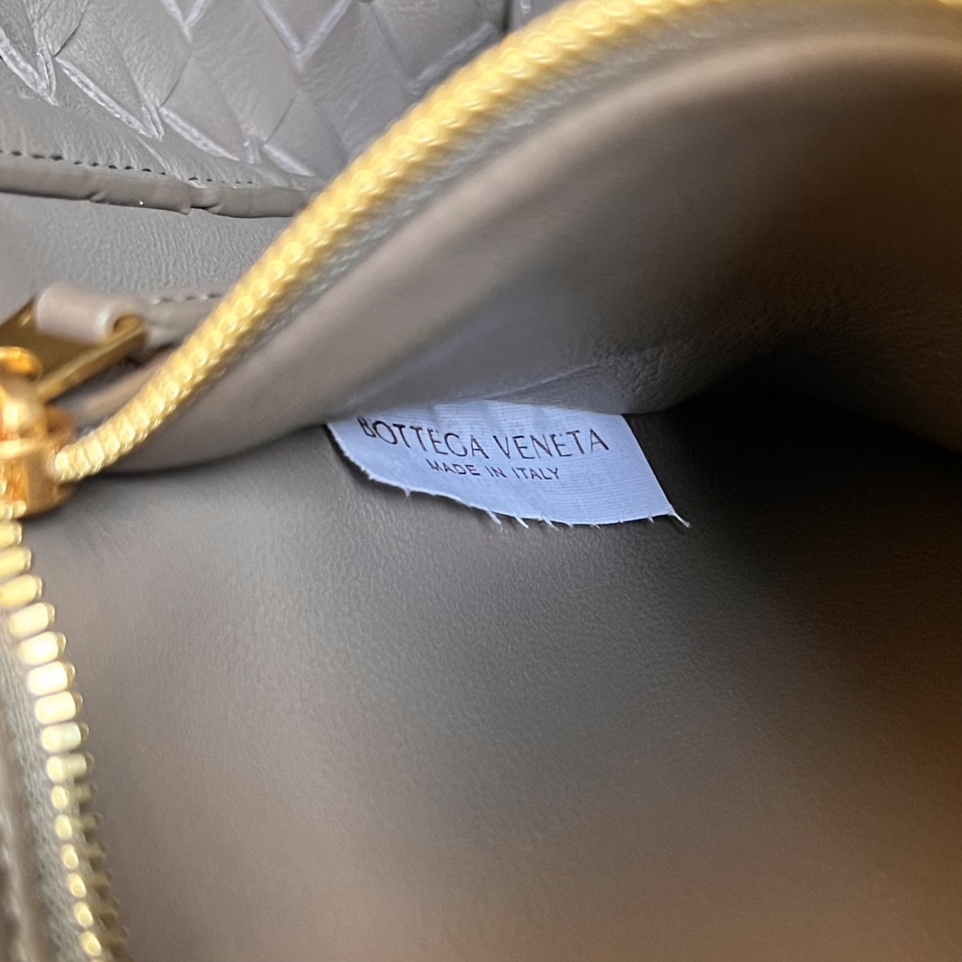 Bottega Veneta Andiamo-29*18*10CM
