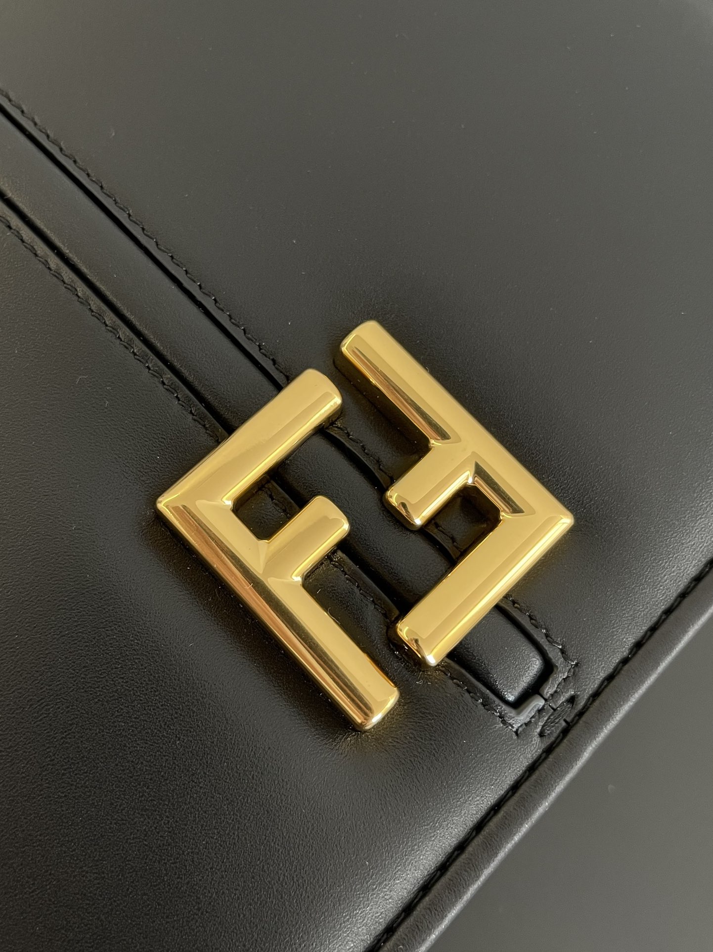 Fendi C’mon -25x7x20CM