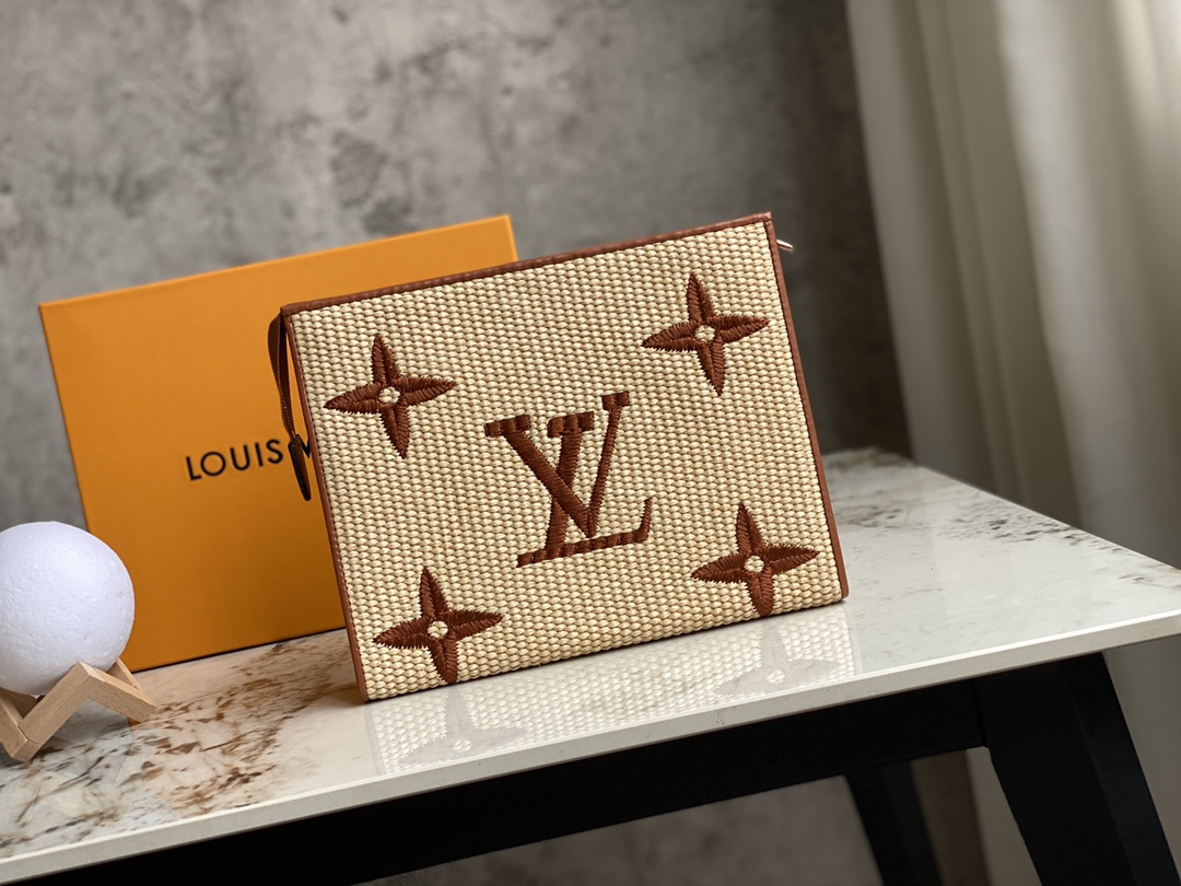Louis Vuitton Pouch-25x 20 x 5.5CM