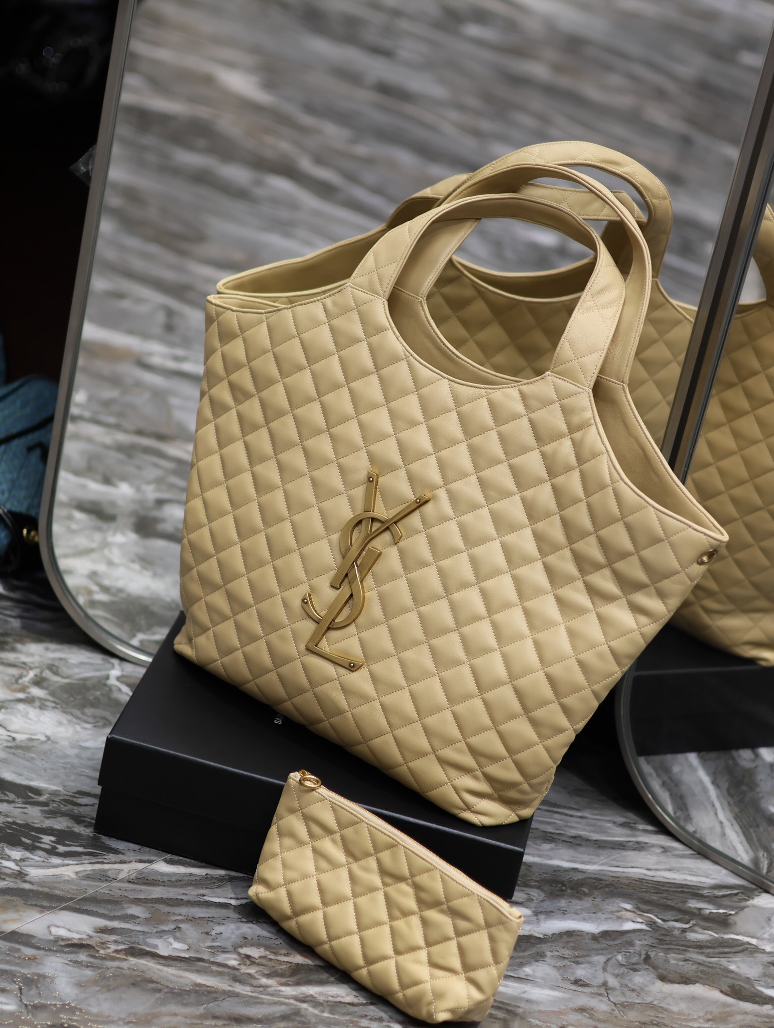 YSL Rive Icare Maxi Bag-38*43*8CM