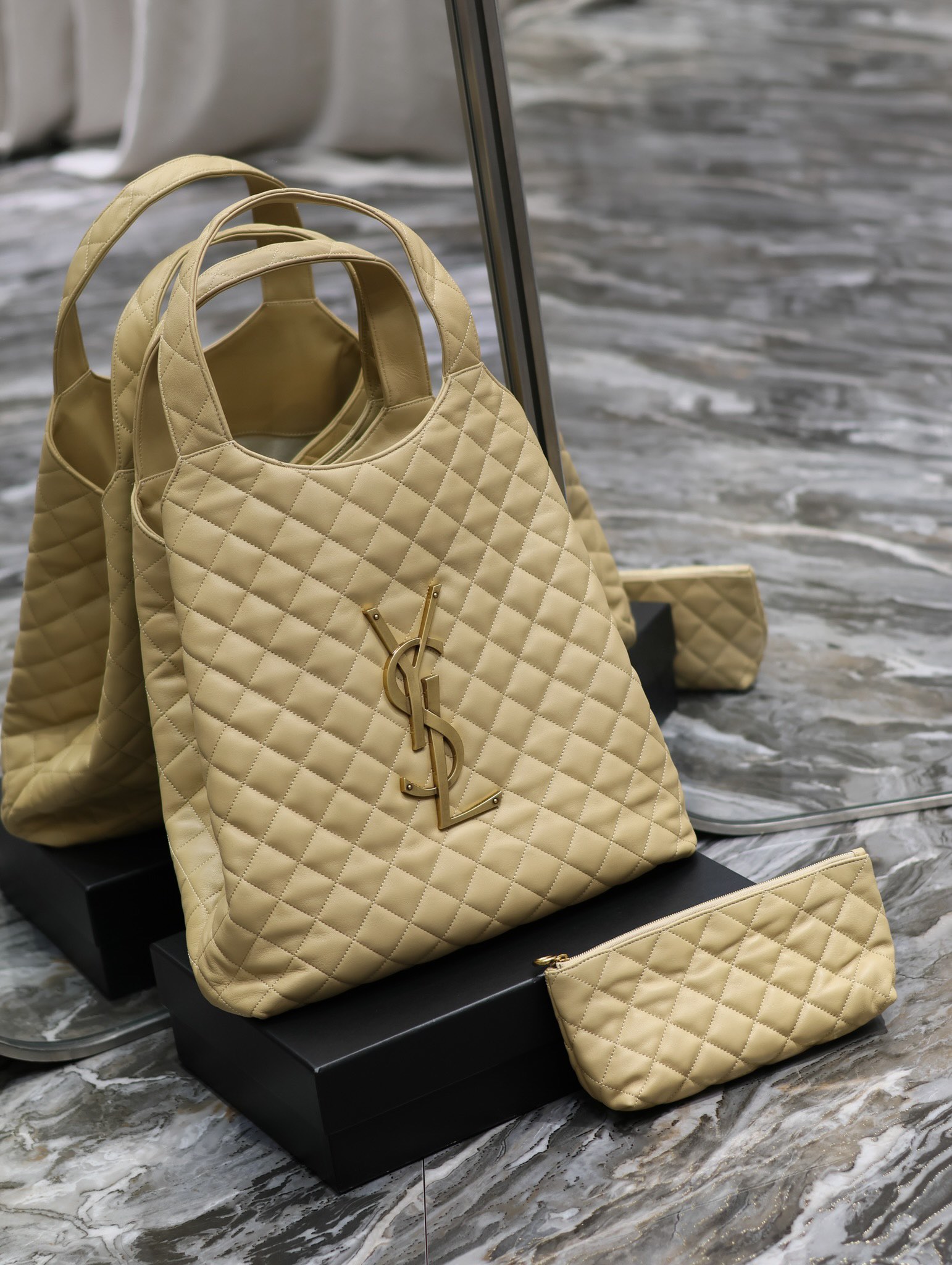 YSL Rive Icare Maxi Bag-38*43*8CM