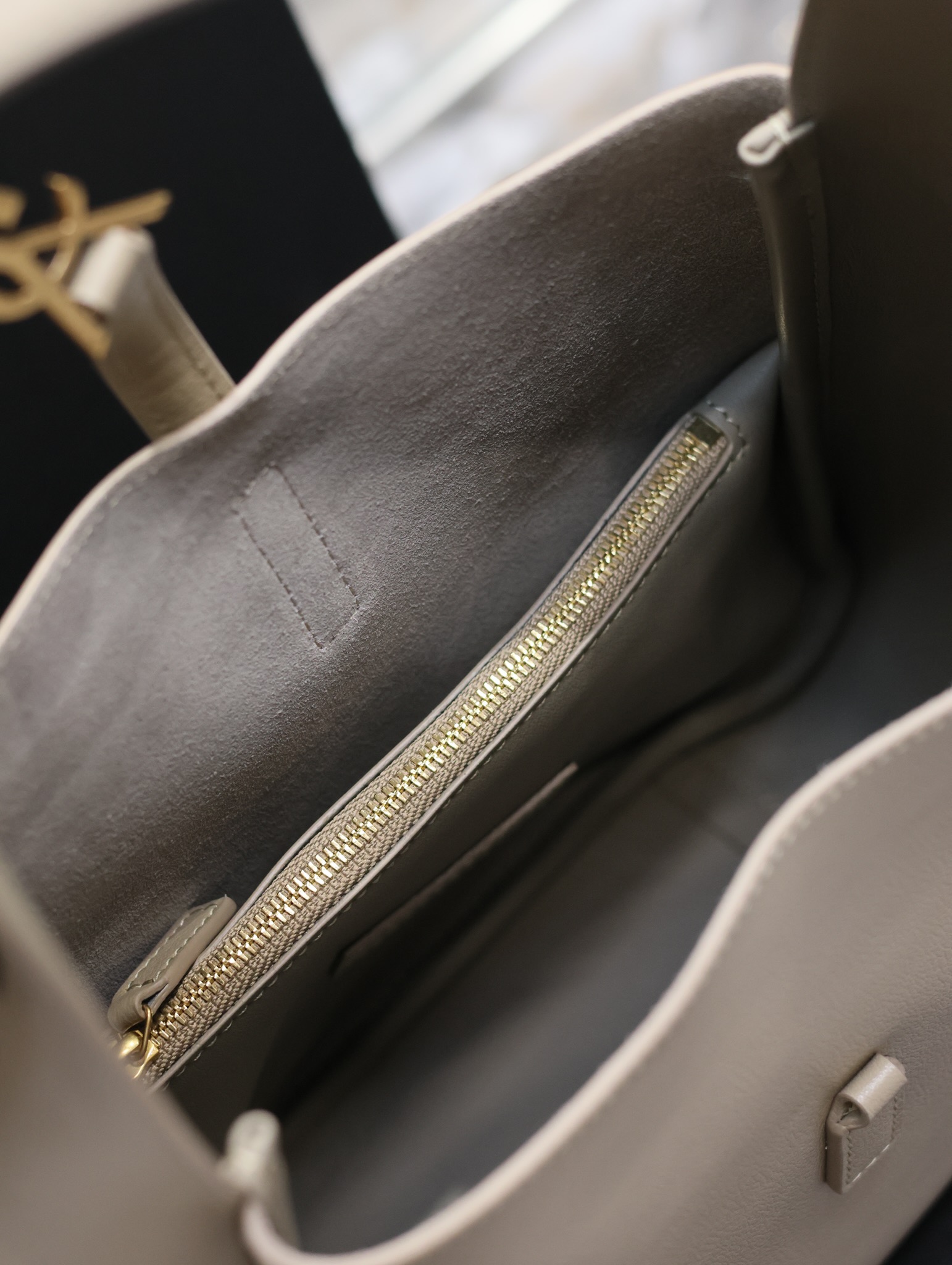 YSL Le5A7 Vintage Bag-23×22×8.5CM