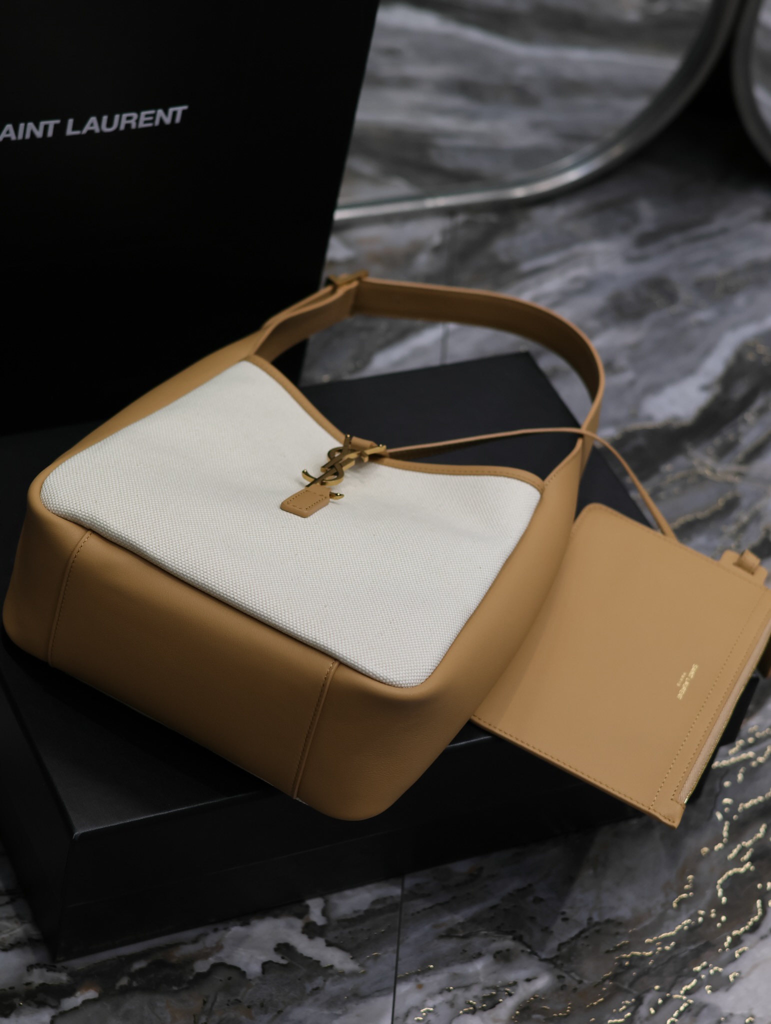 YSL Le5A7 Vintage Bag-23×22×8.5CM