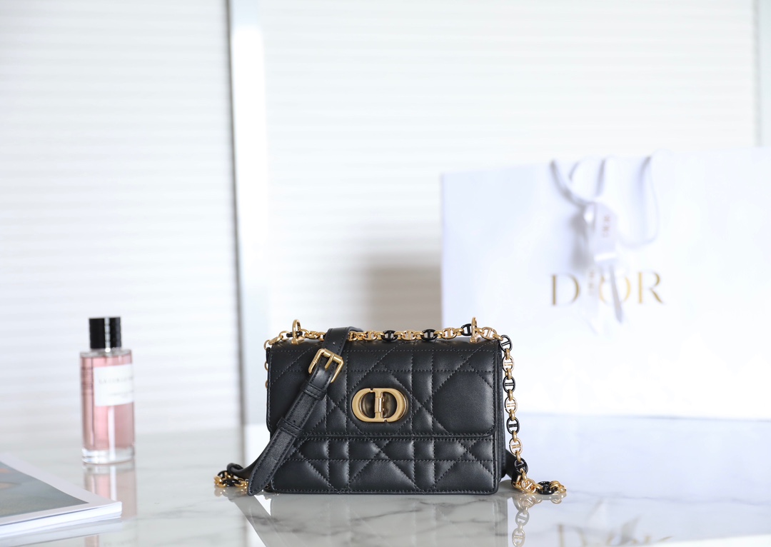 Diro Caro Bag- 19 x 13 x 5.5CM