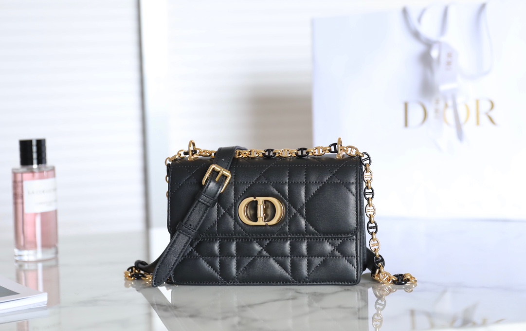 Diro Caro Bag- 19 x 13 x 5.5CM