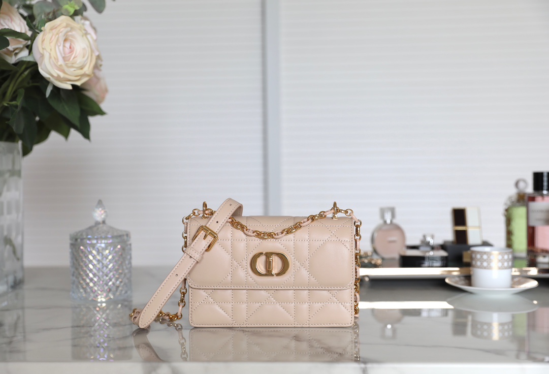 Diro Caro Bag- 19 x 13 x 5.5CM