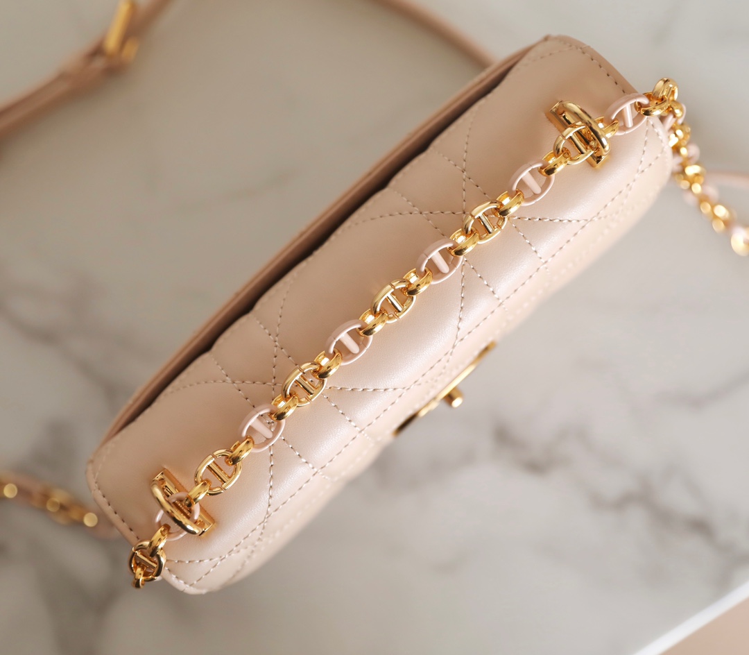 Diro Caro Bag- 19 x 13 x 5.5CM