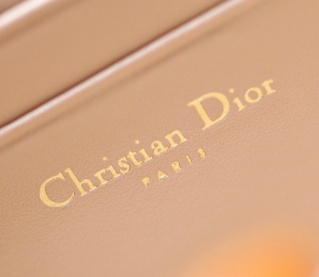 Diro Caro Bag- 19 x 13 x 5.5CM