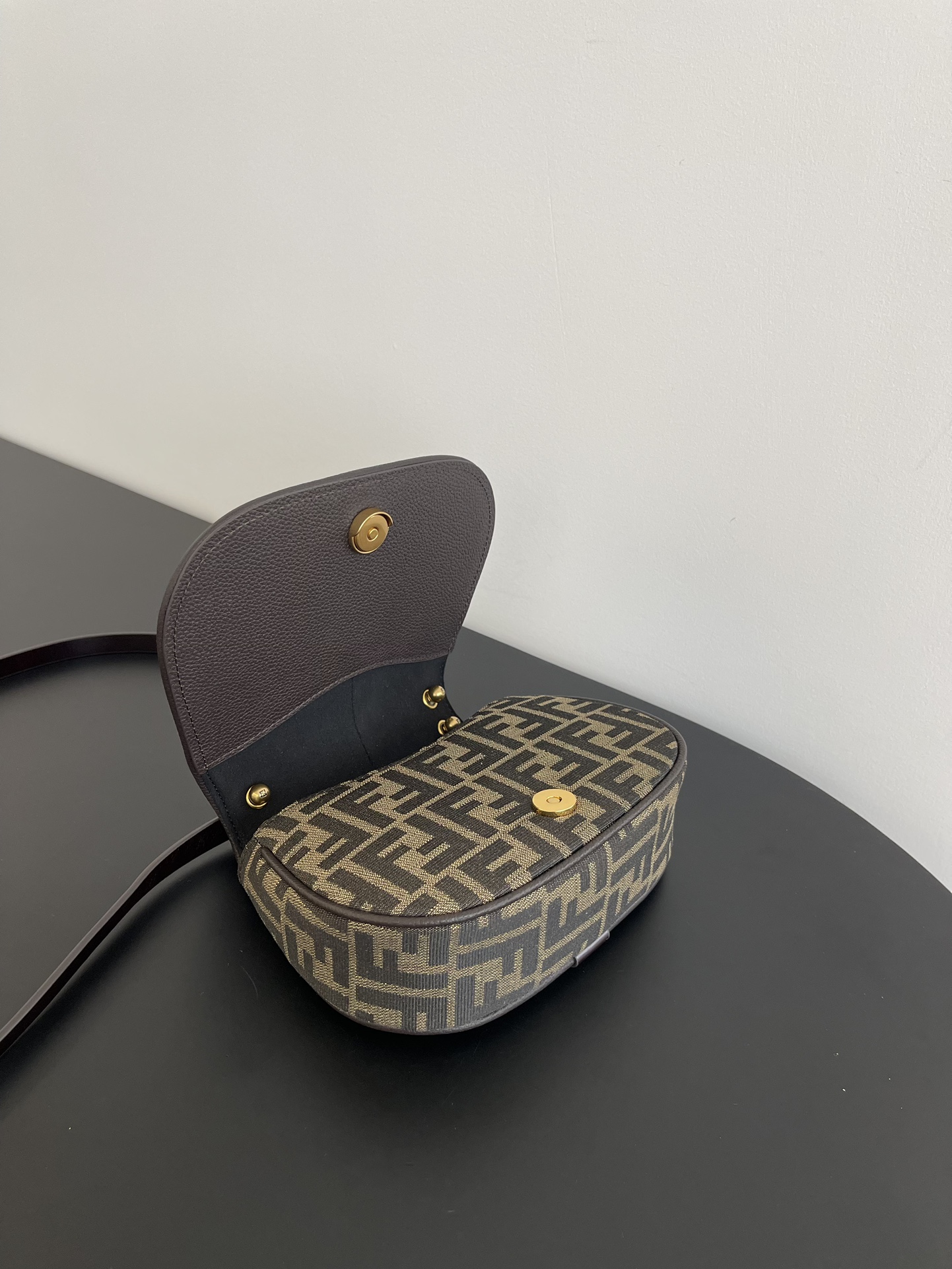Fendi C’mon -21×6.5x15CM
