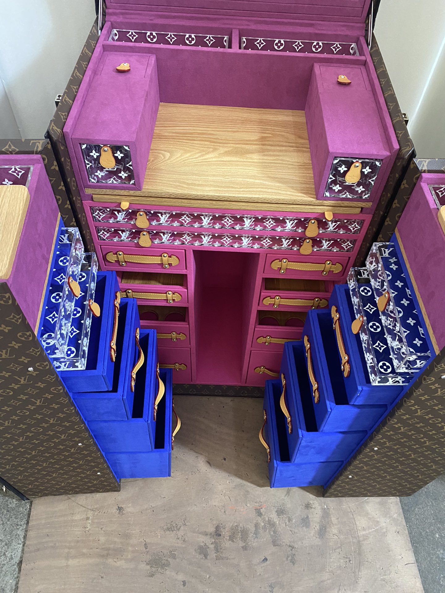 Louis Vuitton Customised Dressing Tables-105*67*56CM