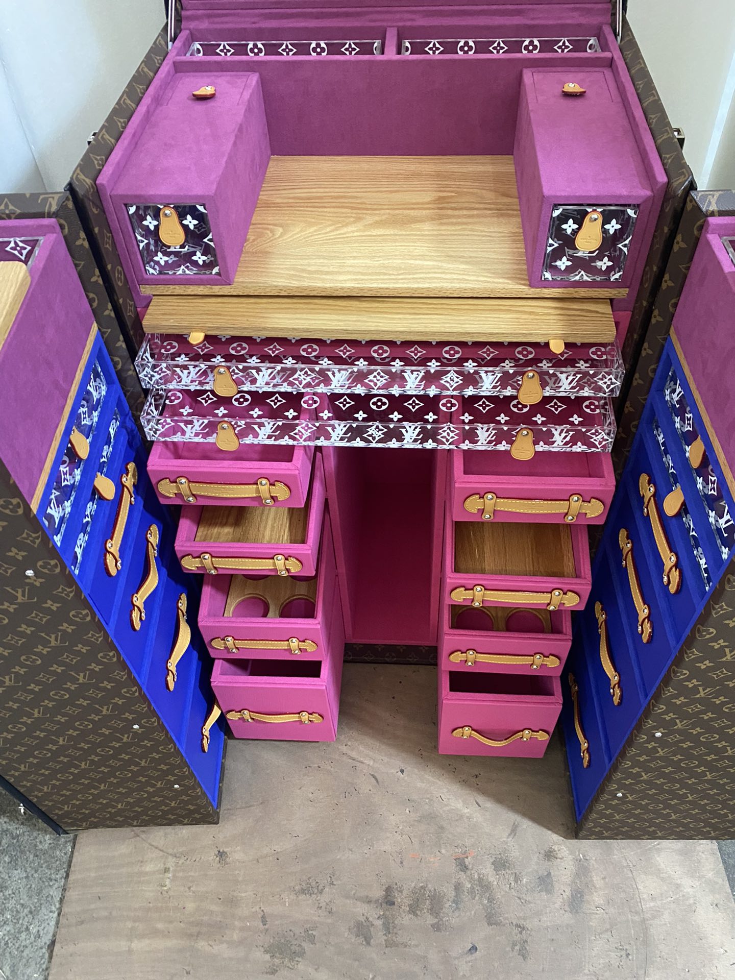 Louis Vuitton Customised Dressing Tables-105*67*56CM