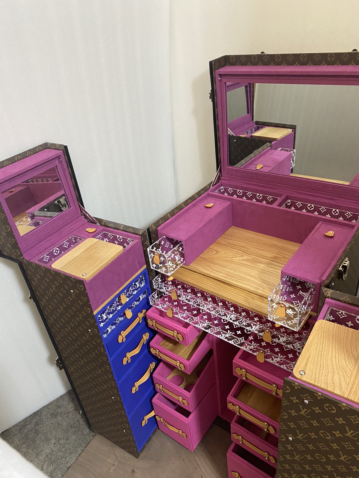 Louis Vuitton Customised Dressing Tables-105*67*56CM