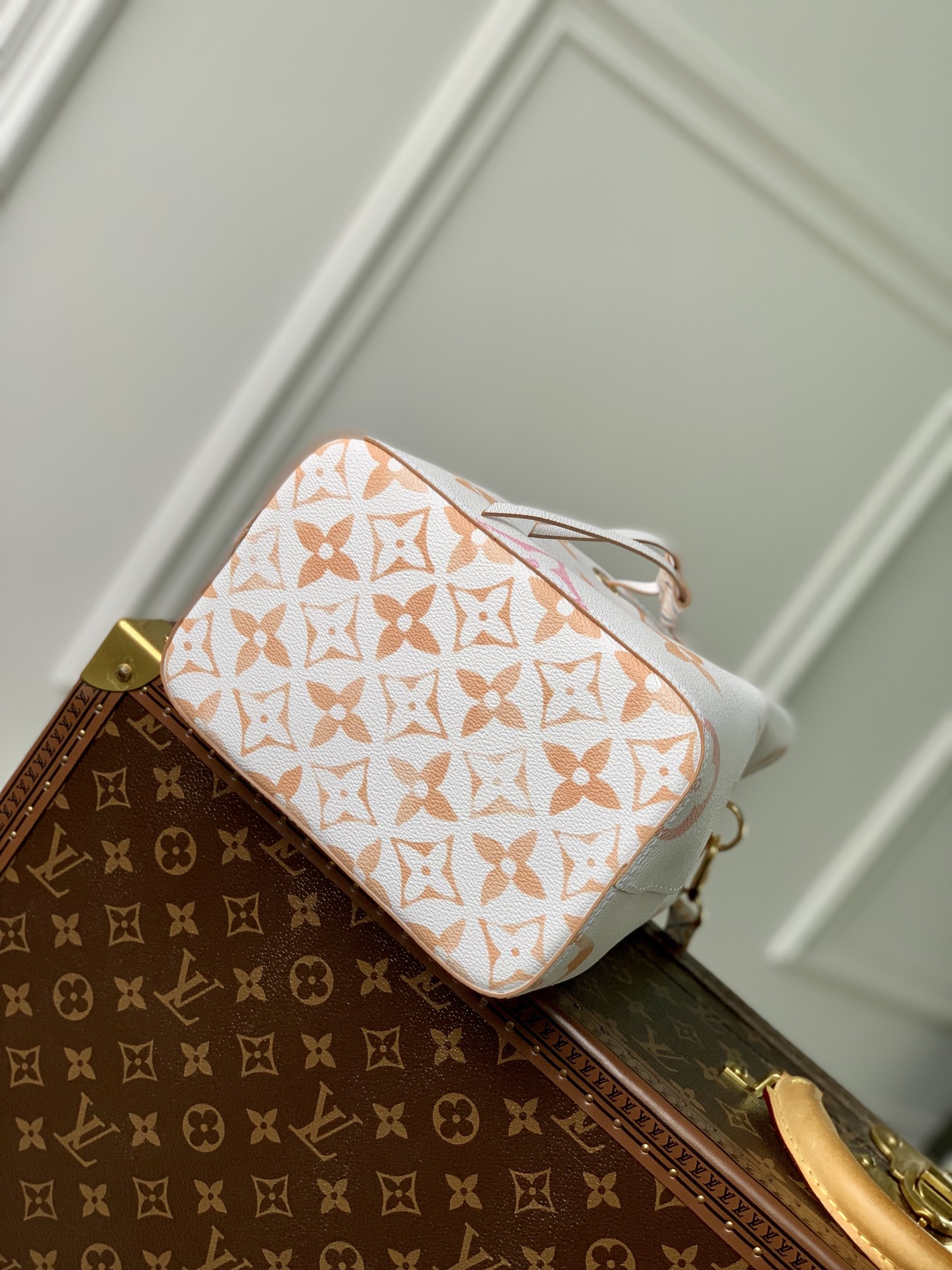 Louis Vuitton M22985 NeoNoe BB Handbag-20*20*13CM