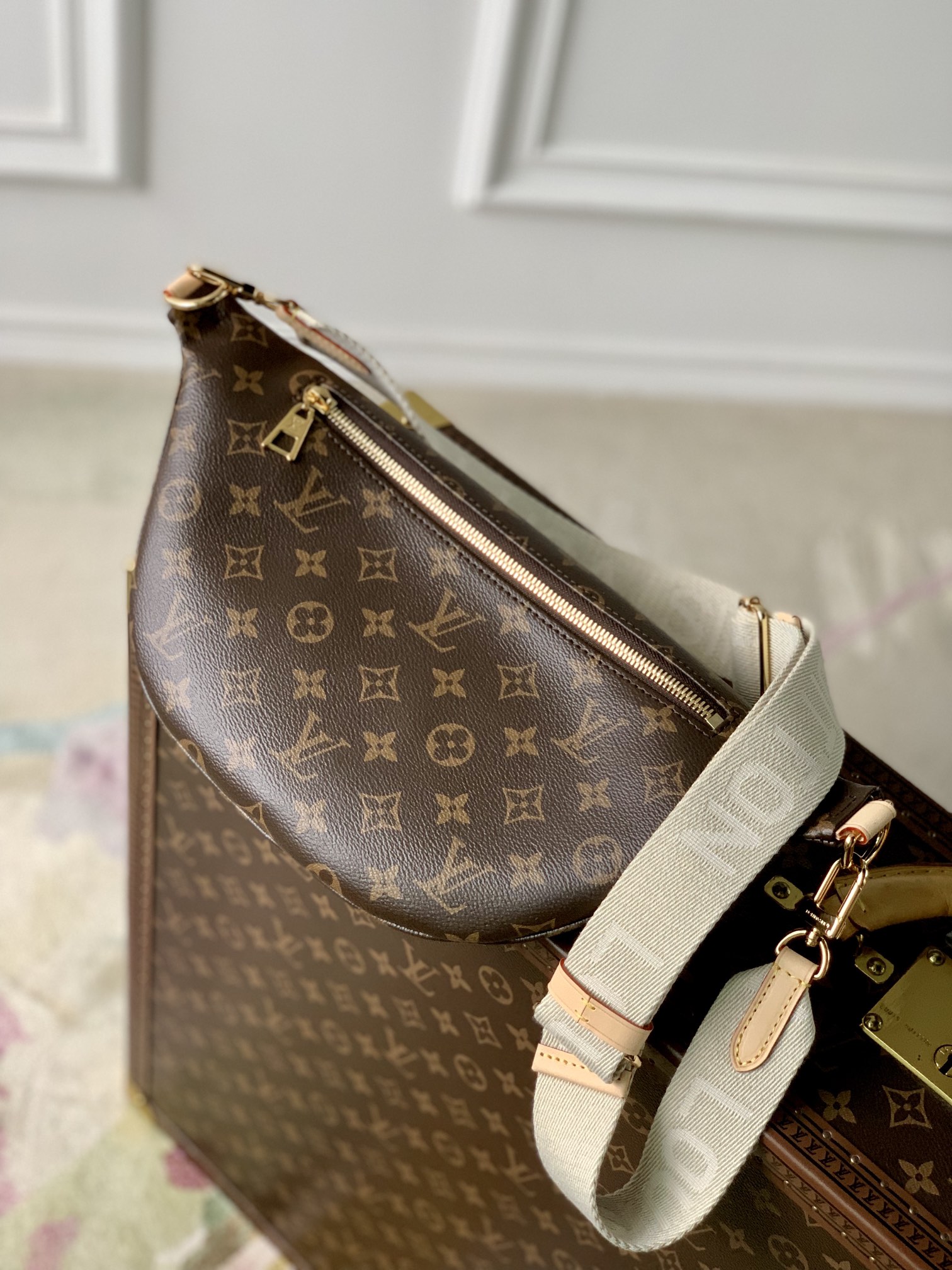 Louis Vuitton Mini Bumbag-M46784-38×16×7.5CM Louis Vuitton Mini Bumbag-M46784-38×16×7.5CM