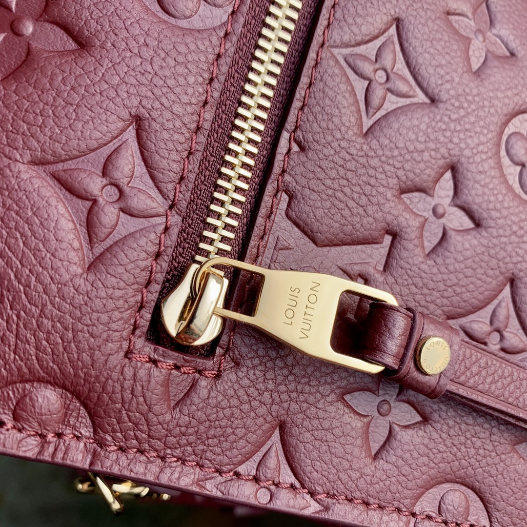 Louis Vuitton Pochette Metis Handbags-25*19*7CM