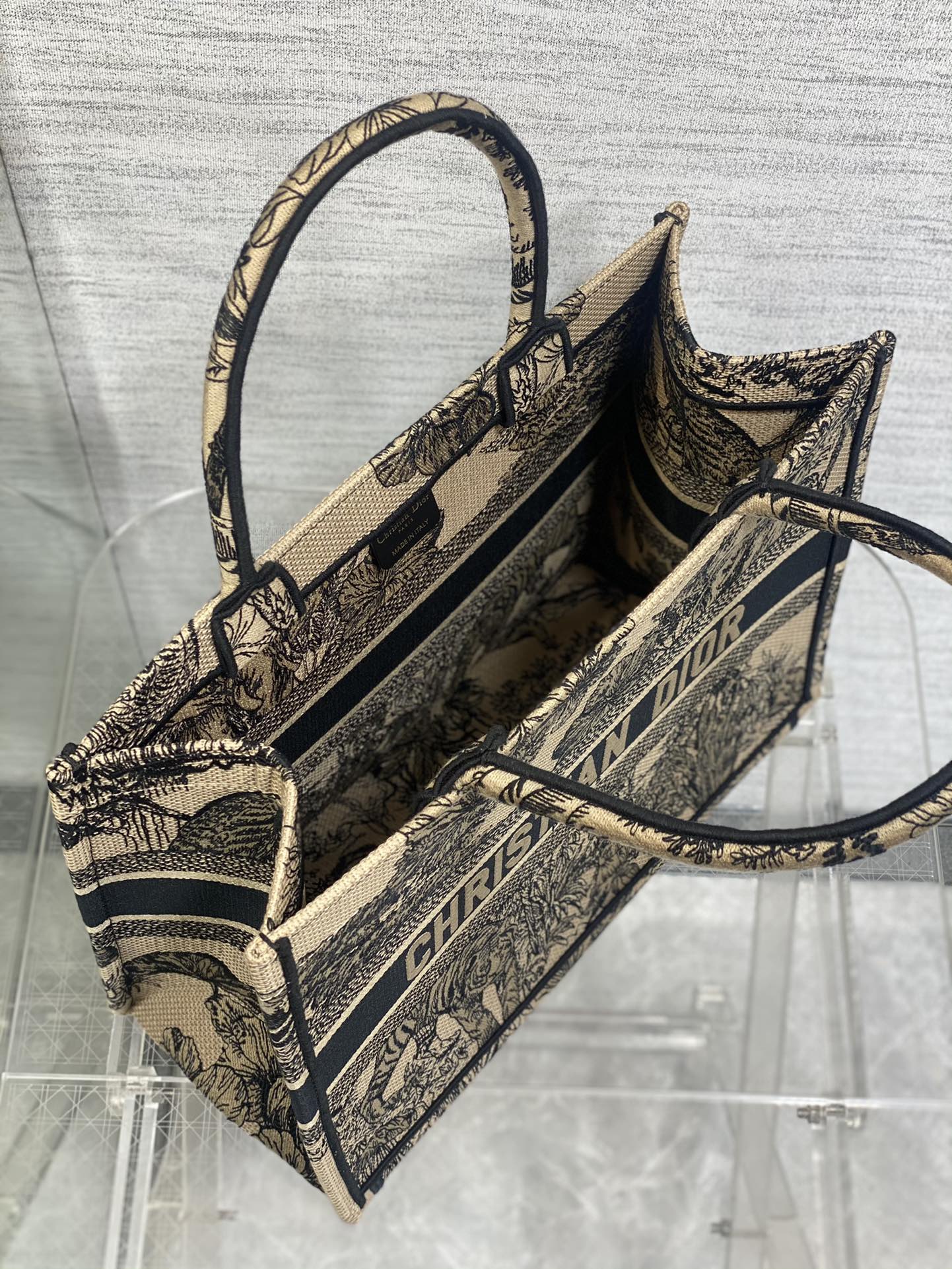 Diro Small Book Tote-36.5CM