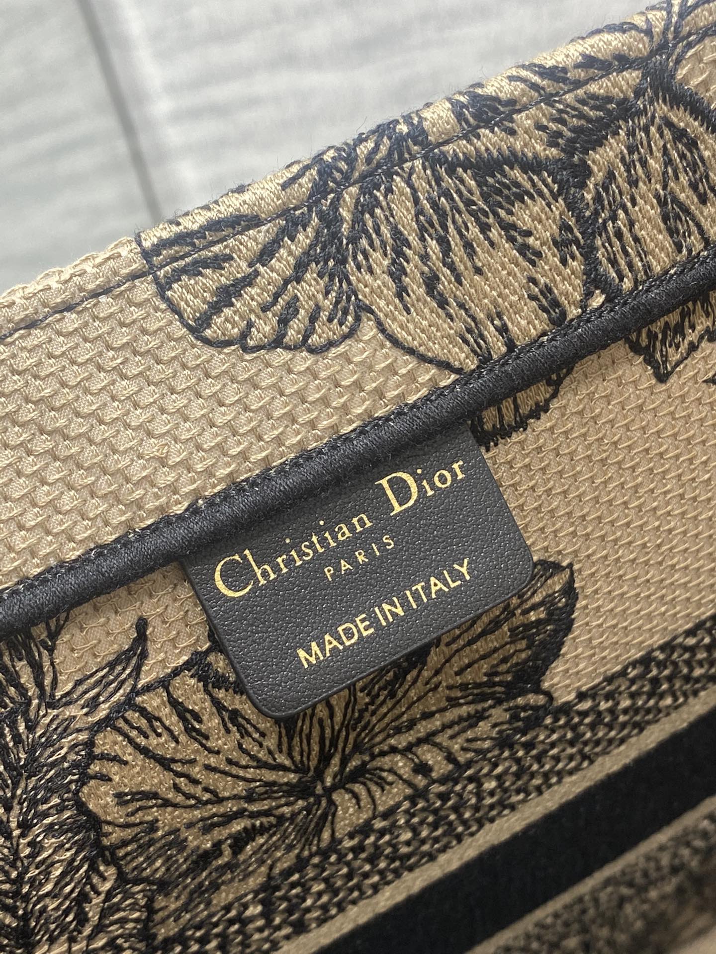 Diro Small Book Tote-36.5CM