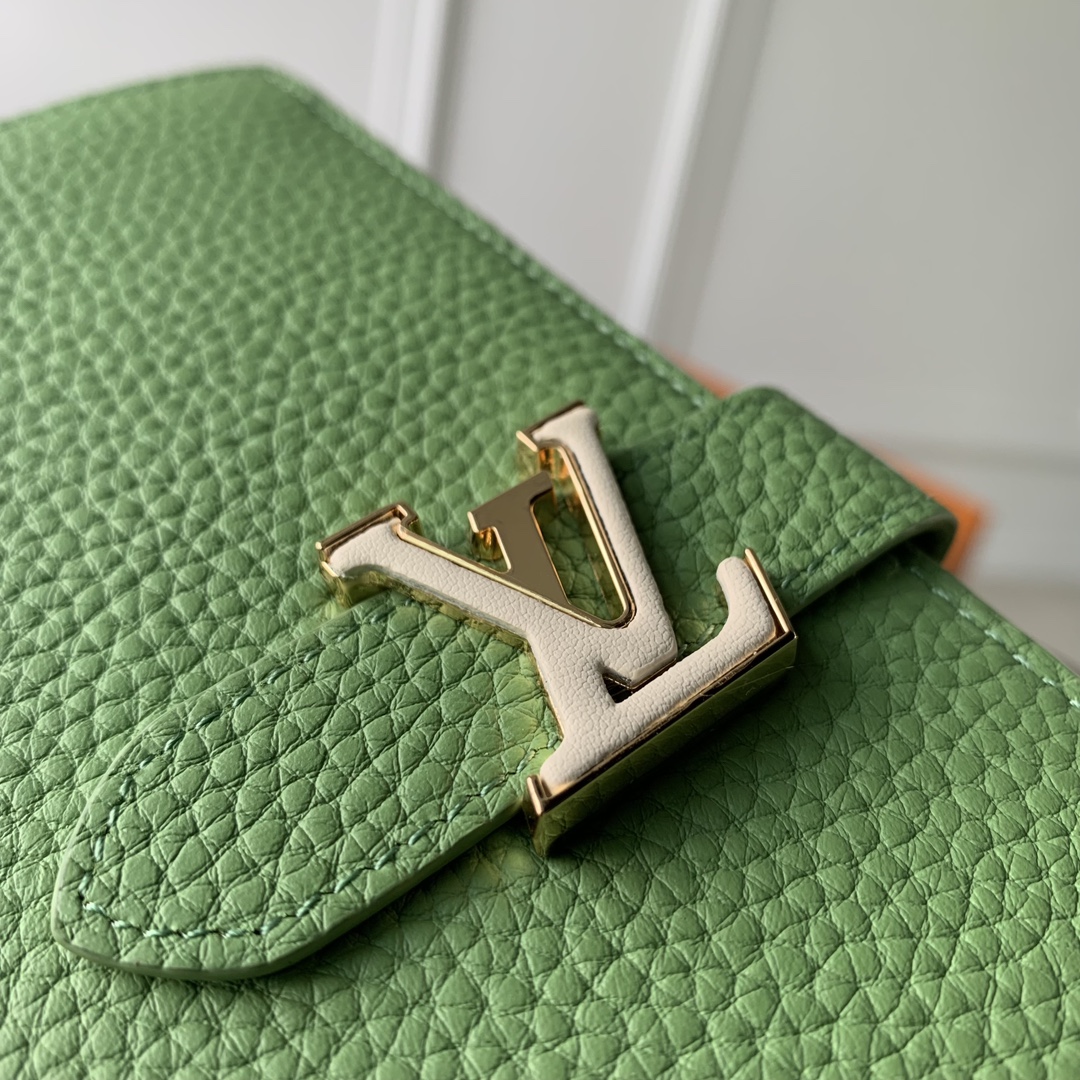 Louis Vuitton Vertical Wallet-M82512-10 x 19 x 1.7CM Louis Vuitton Vertical Wallet-M82512-10 x 19 x 1.7CM
