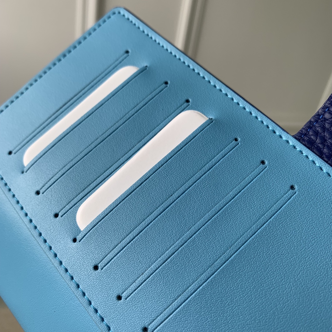 Louis Vuitton Vertical Wallet-M82512-10 x 19 x 1.7CM