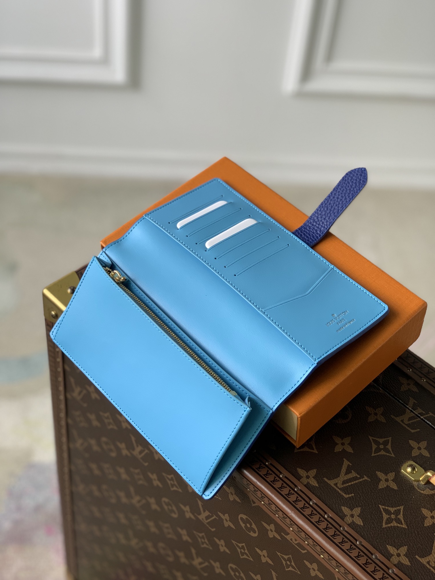 Louis Vuitton Vertical Wallet-M82512-10 x 19 x 1.7CM