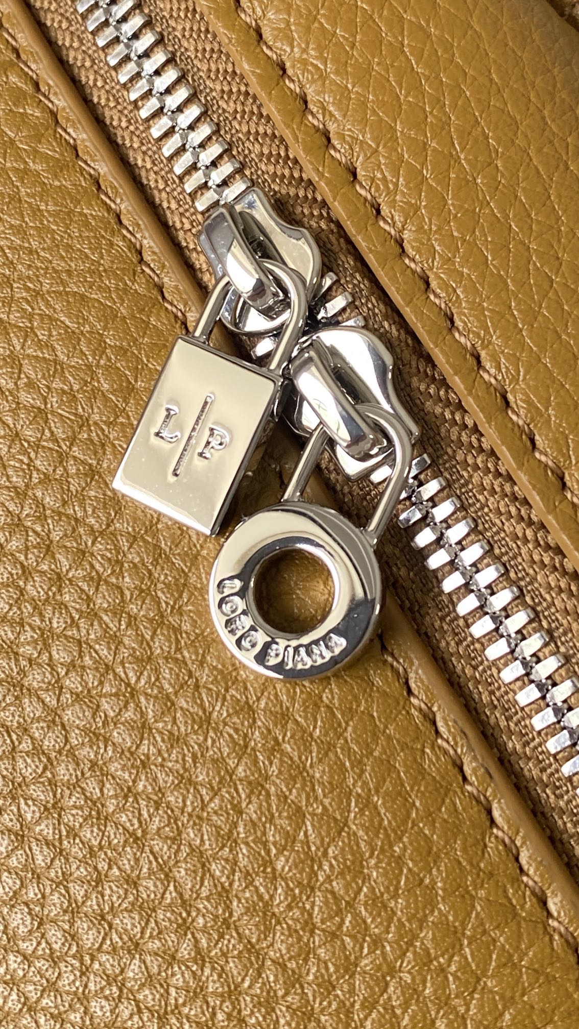 Loro Piana Bag-19CM