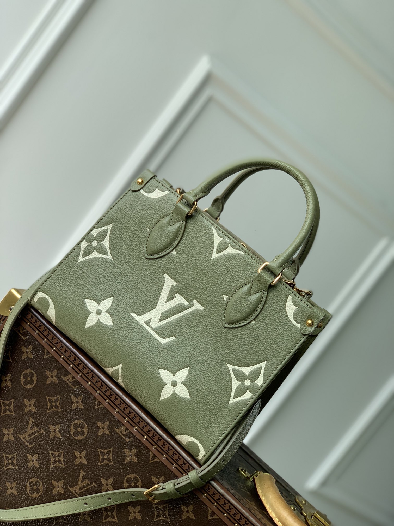 Louis Vuitton Onthego Handbag- M21732-25*19*11.5 CM