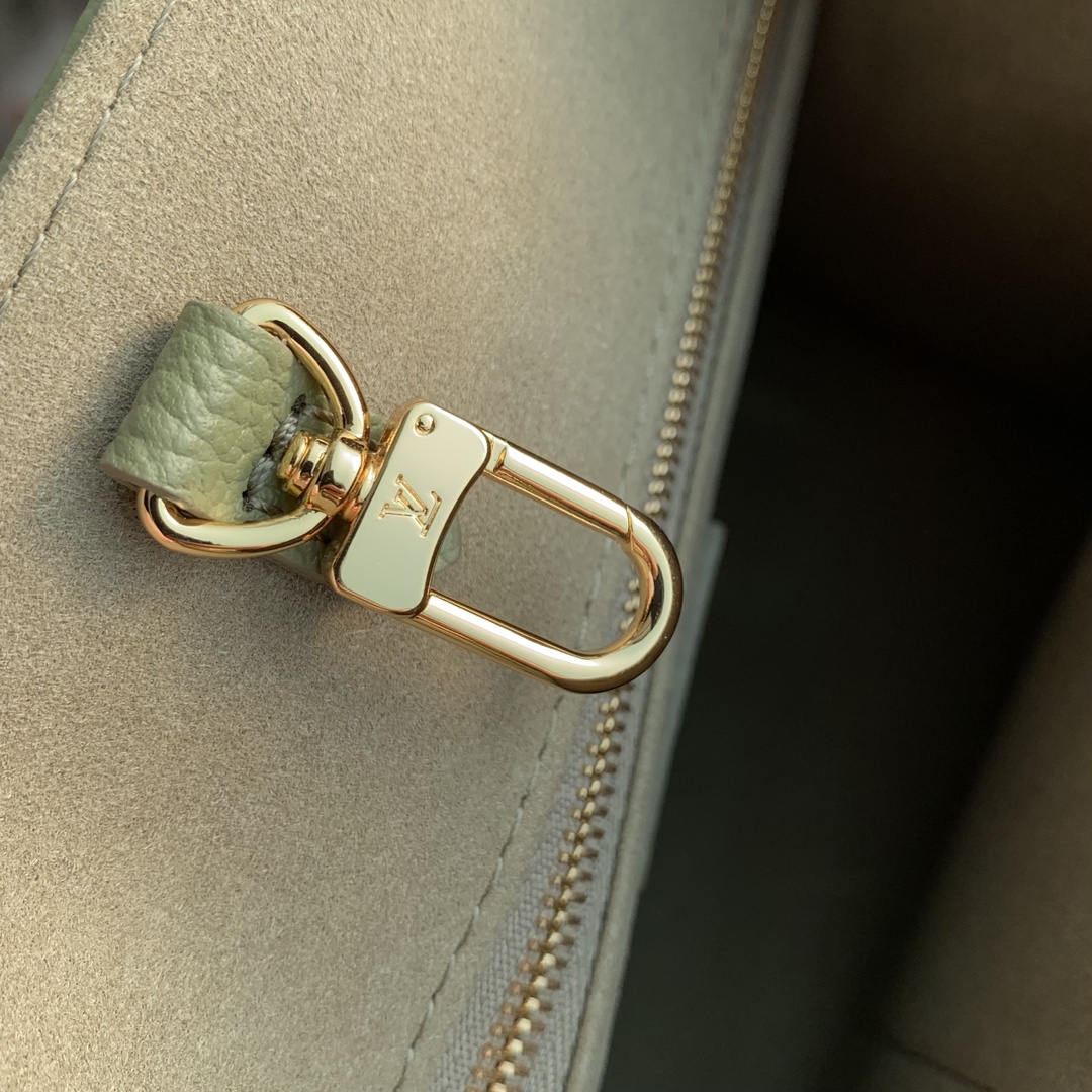 Louis Vuitton Onthego Handbag- M21732-25*19*11.5 CM