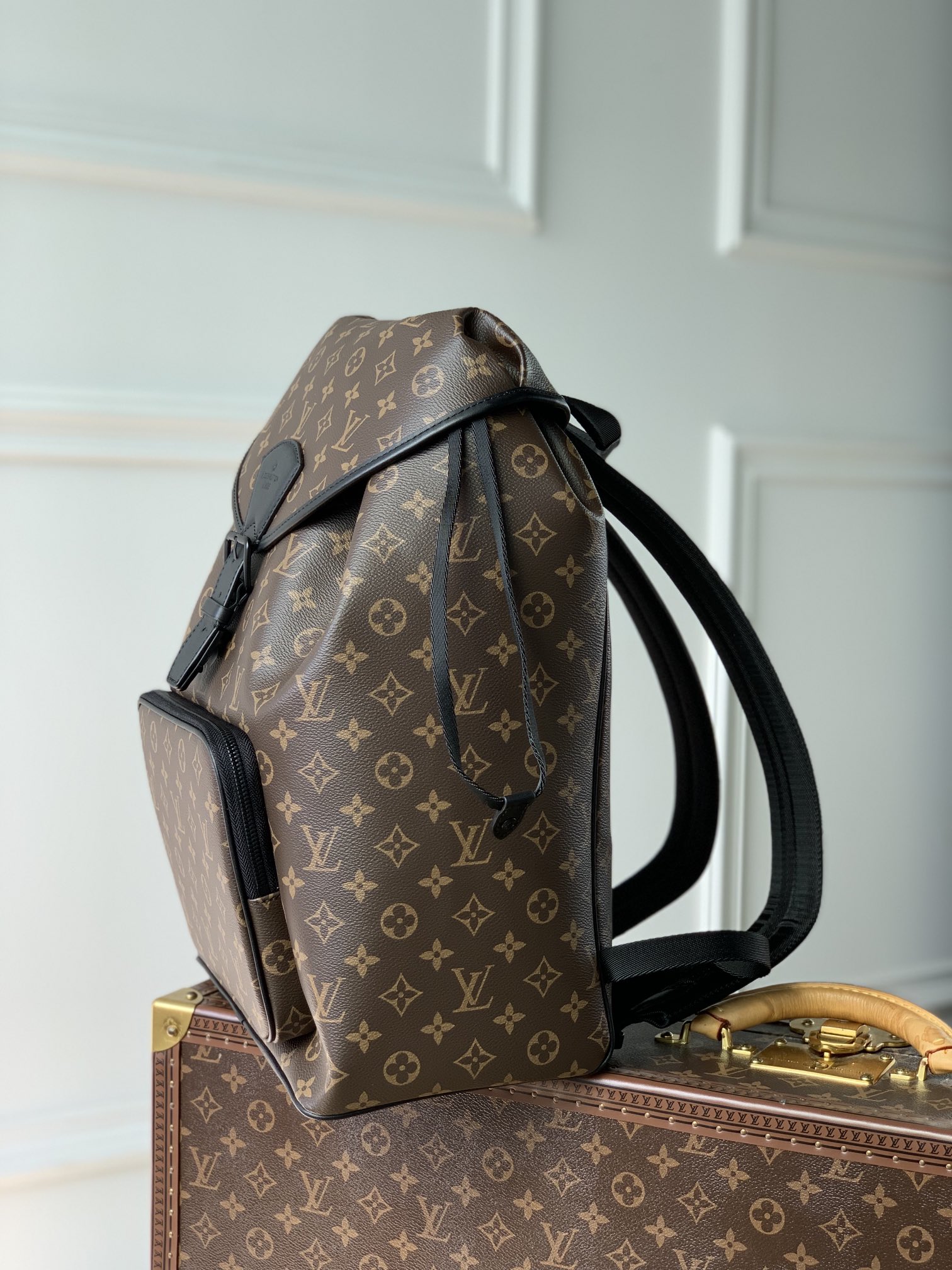 Louis Vuitton Montsouris Backpack-32 x 40 x 19CM