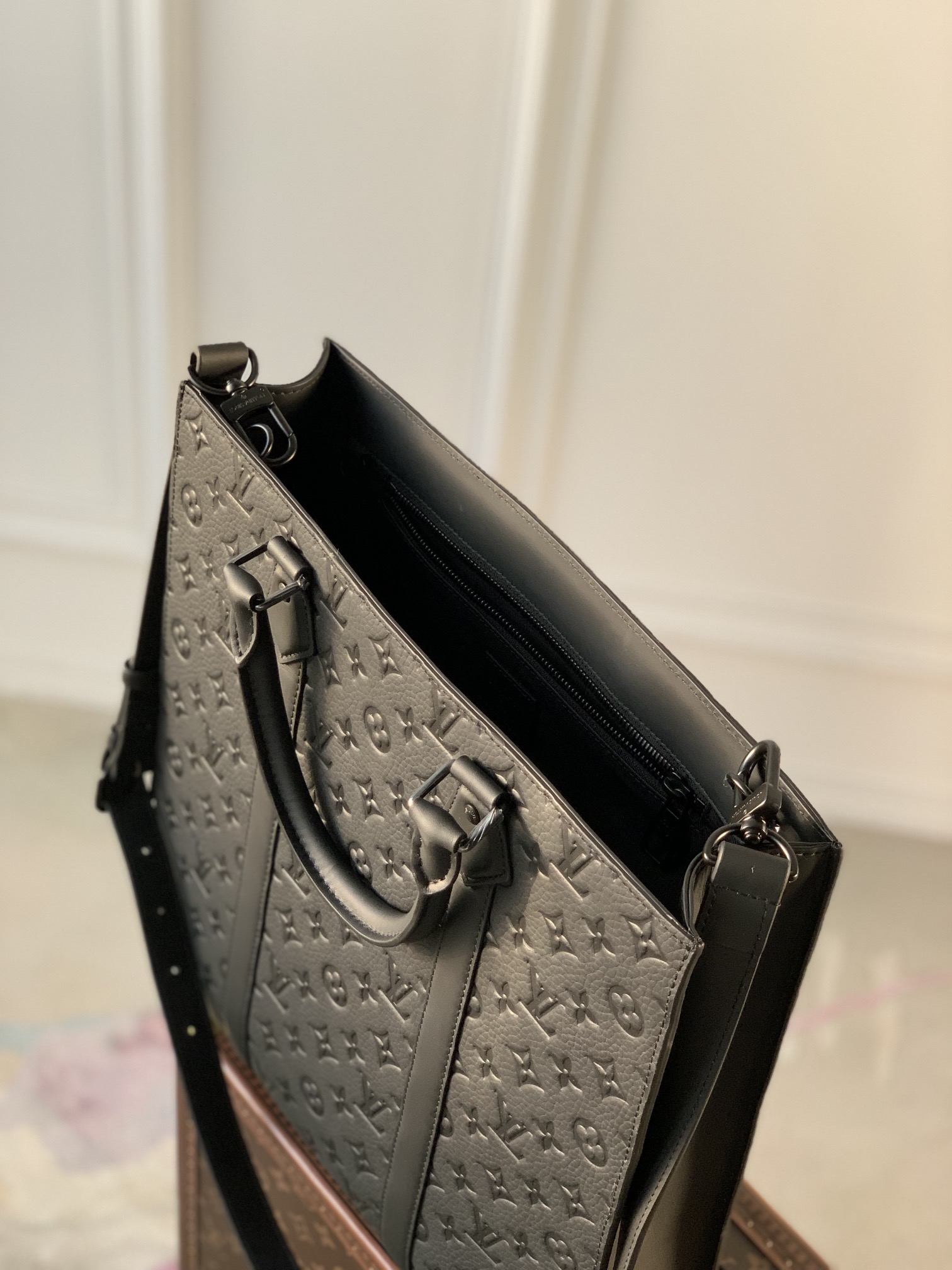 Louis Vuitton Sac Plat Handbags-36.5 x 38.0 x 9CM Louis Vuitton Sac Plat Handbags-36.5 x 38.0 x 9CM