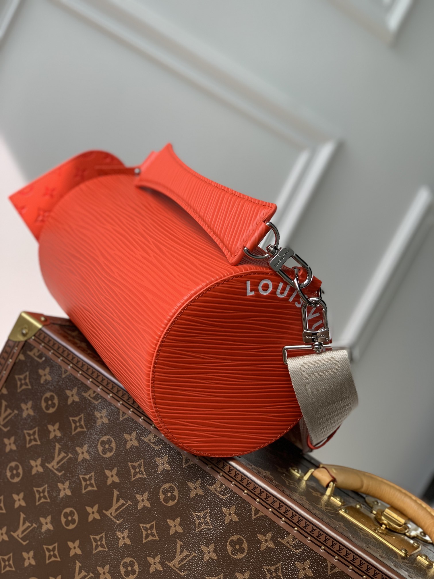 Louis Vuitton Soft Polochon Bag M46692-27x 15x 15CM
