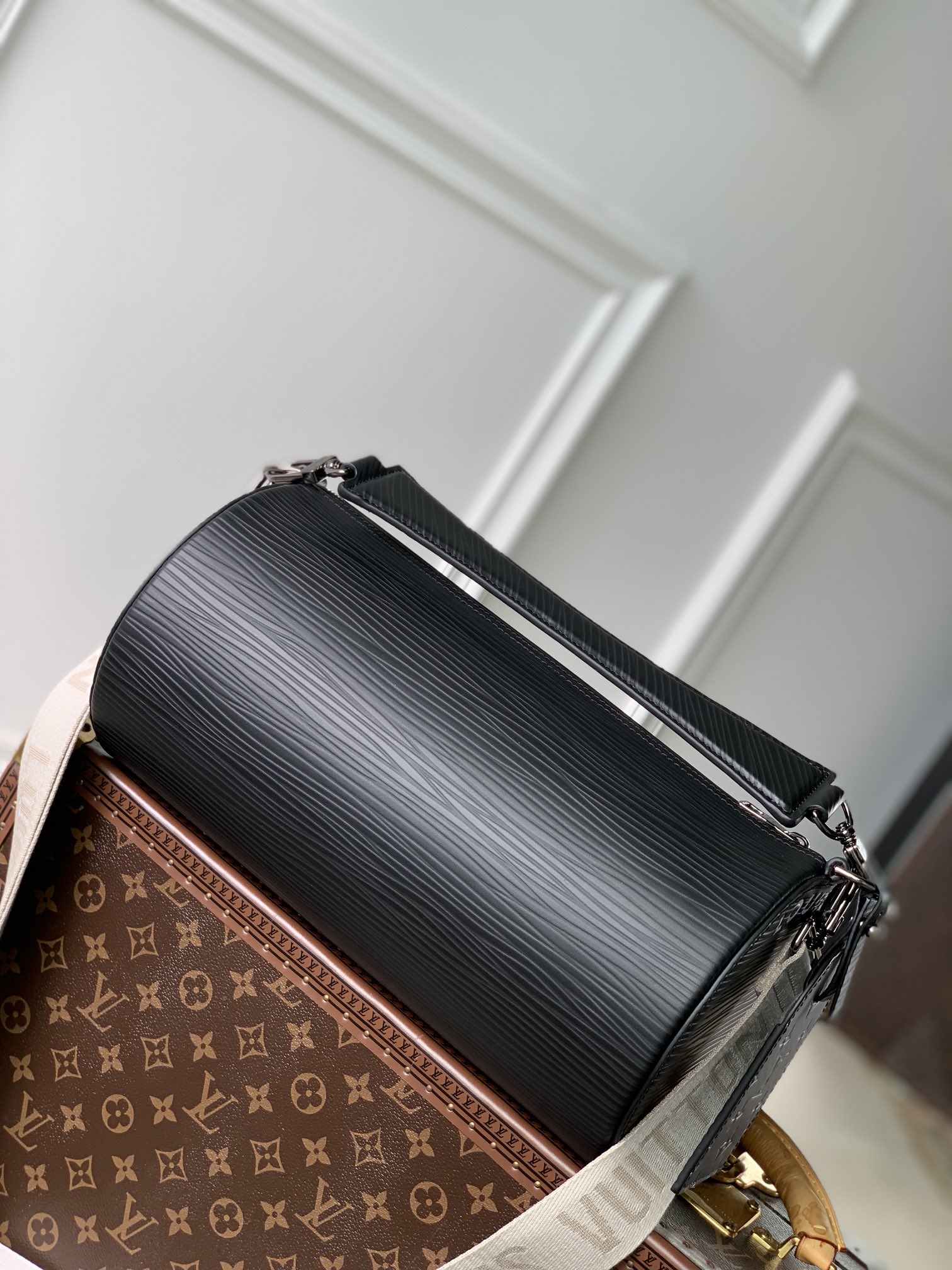 Louis Vuitton Soft Polochon Bag M46692-27x 15x 15CM