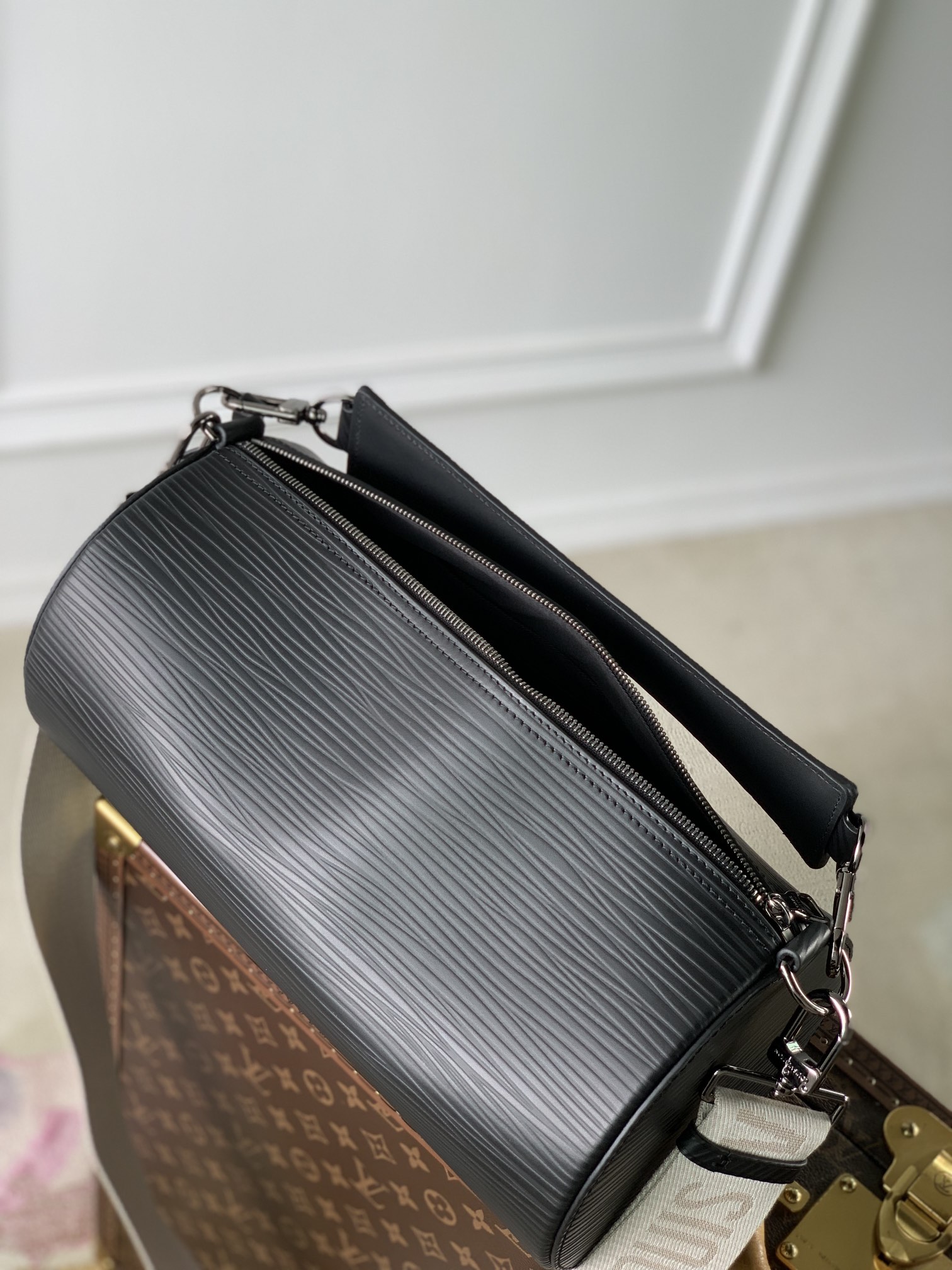 Louis Vuitton Soft Polochon Bag M46692-27x 15x 15CM