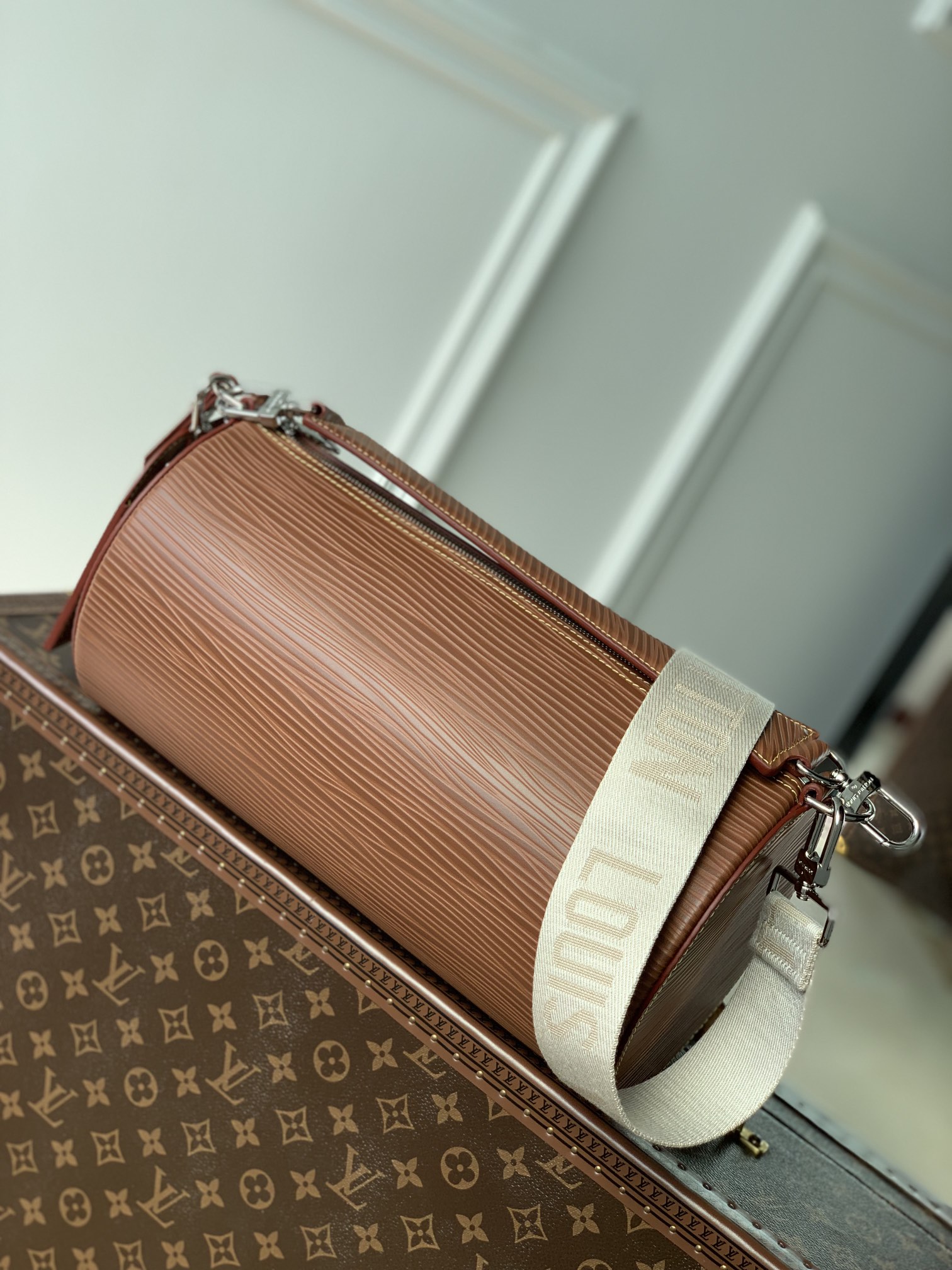 Louis Vuitton Soft Polochon Bag M46692-27x 15x 15CM