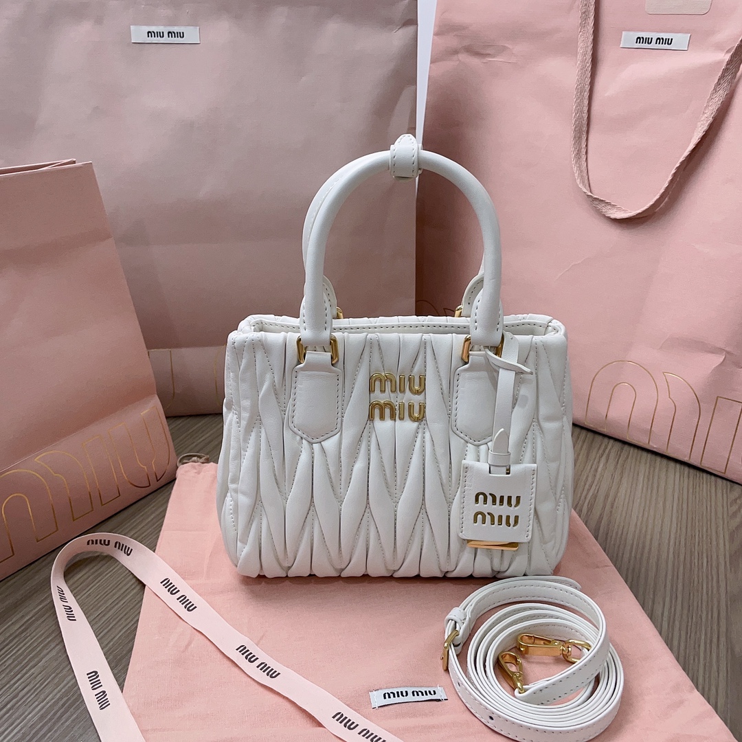 MiuMiu Tote-20 X16 X11CM