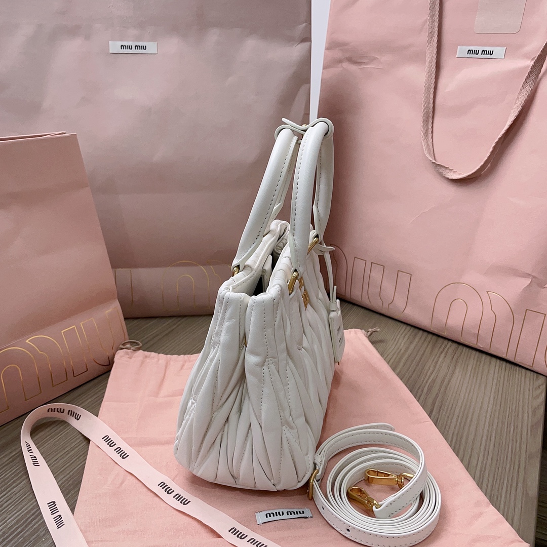 MiuMiu Tote-20 X16 X11CM