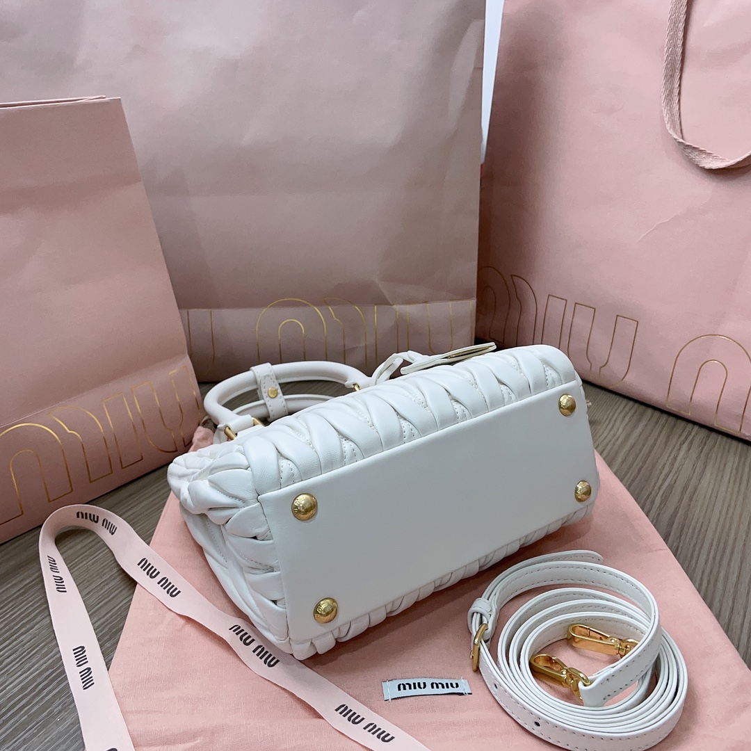 MiuMiu Tote-20 X16 X11CM