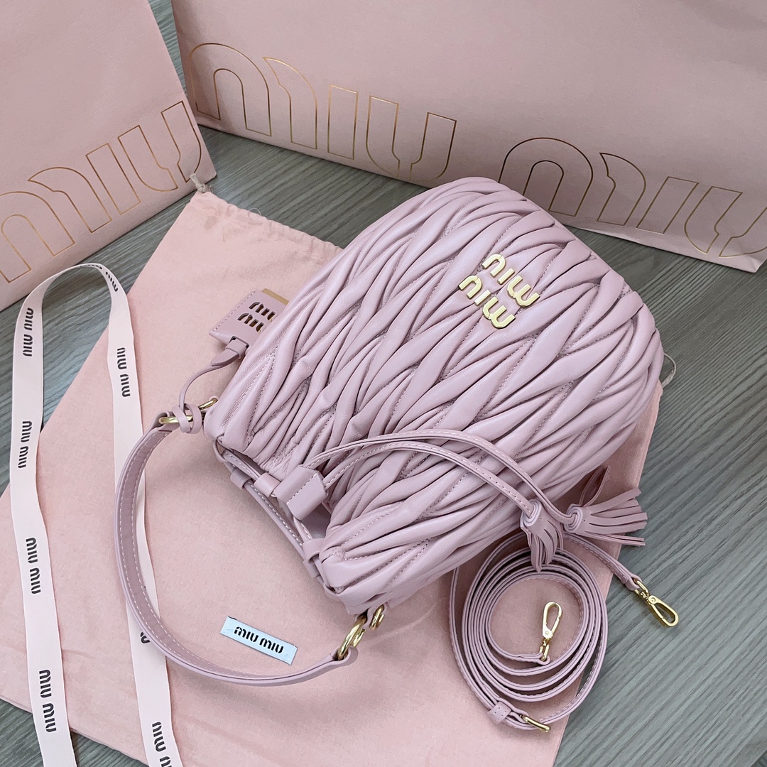 MiuMiu Bag-20X18X14CM