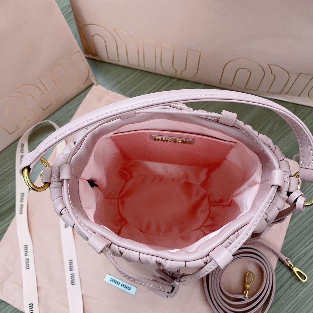 MiuMiu Bag-20X18X14CM